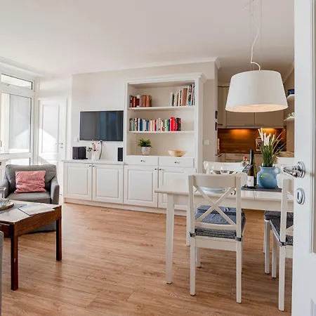 Haus Uthlande 25 *